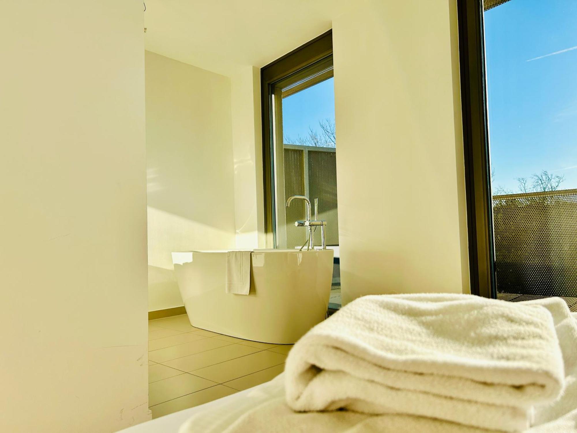 Premium 4 Bedroom Penthouse - Free Parking Apartment Wien
