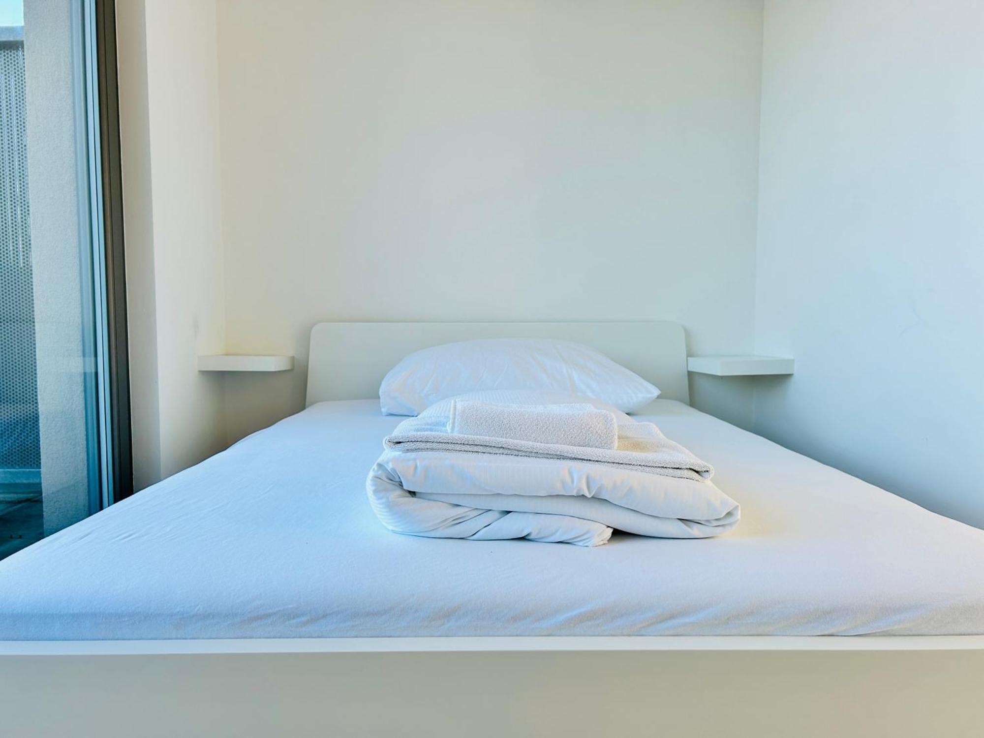 Premium 4 Bedroom Penthouse - Free Parking Apartment Wien